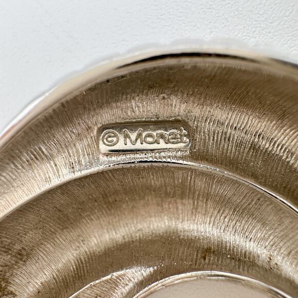 Monet Rams Horn Brooch Vintage Silver Tone Modernist Ribbed C-Shaped Pin Signed - Picture 6 of 13